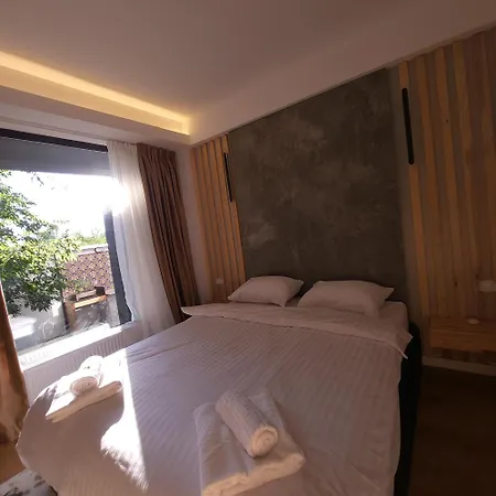 Elegant Cu Terasa Appartement *