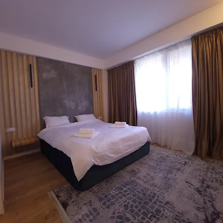 Elegant Cu Terasa Appartement