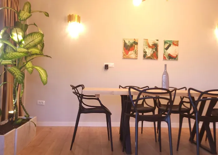 Apartament Elegant Cu Terasă