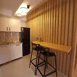 Elegant Cu Terasa アパート *